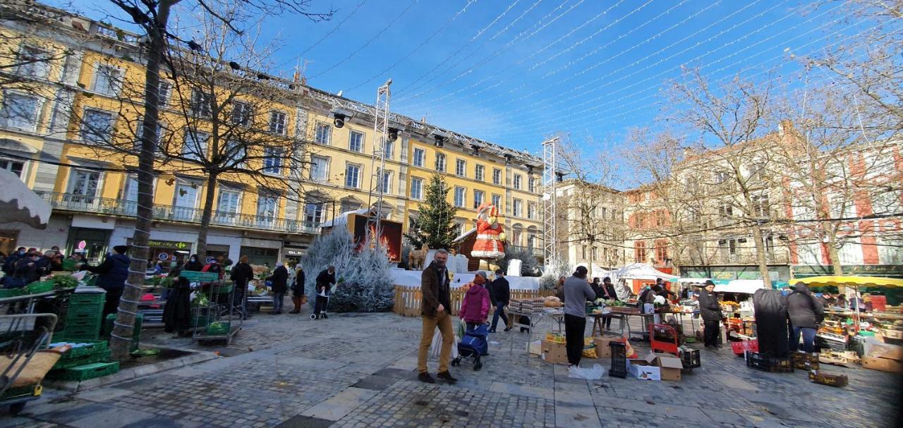 Santocha : Appartement En Plein Coeur De Ville ! Carcassonne Exterior foto
