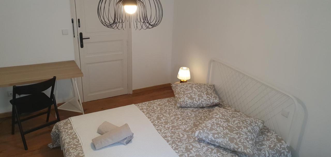 Santocha : Appartement En Plein Coeur De Ville ! Carcassonne Exterior foto