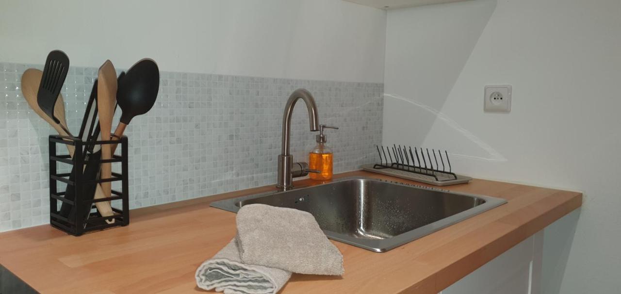 Santocha : Appartement En Plein Coeur De Ville ! Carcassonne Exterior foto