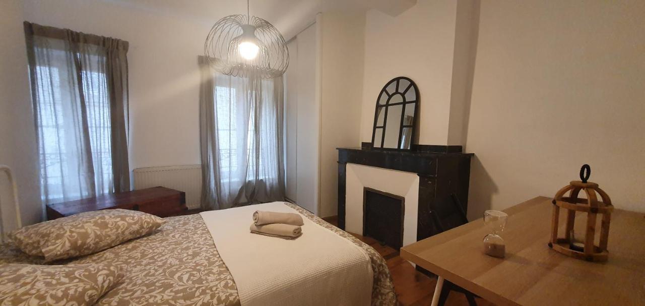 Santocha : Appartement En Plein Coeur De Ville ! Carcassonne Exterior foto